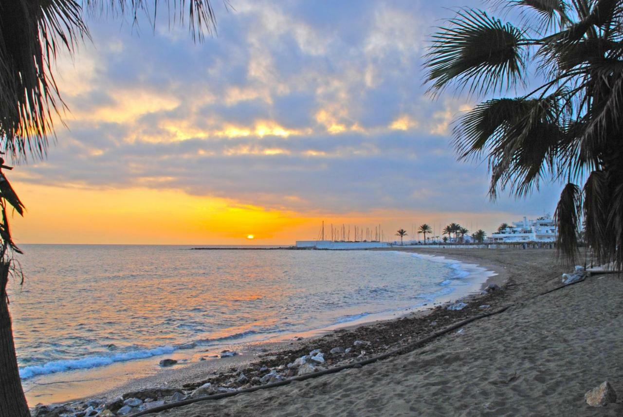 Agata Lägenhet Benalmádena Exteriör bild